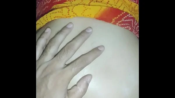 Indian Hot Sexy Sari Aunty fucked by a Young Guy